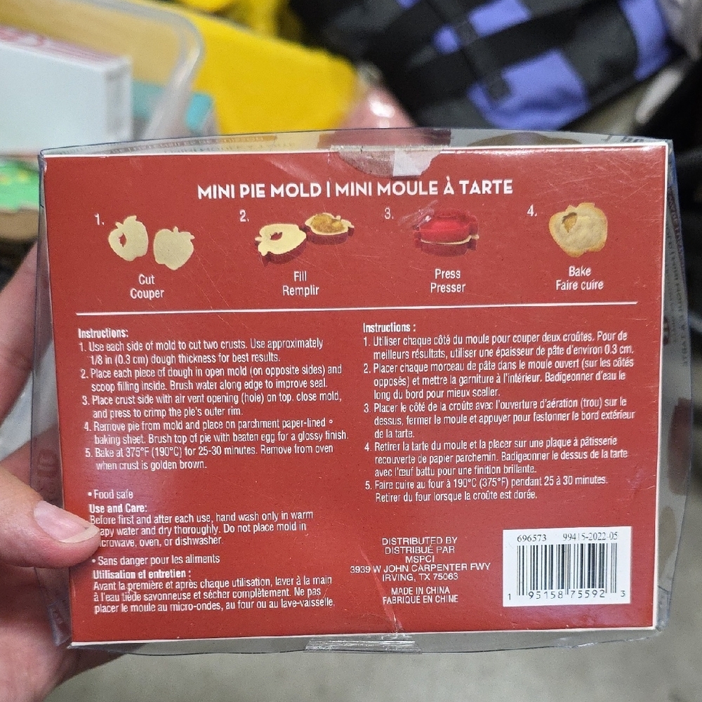 Celebrate It Red Mini Pie Mold Set - Picture 2 of 3